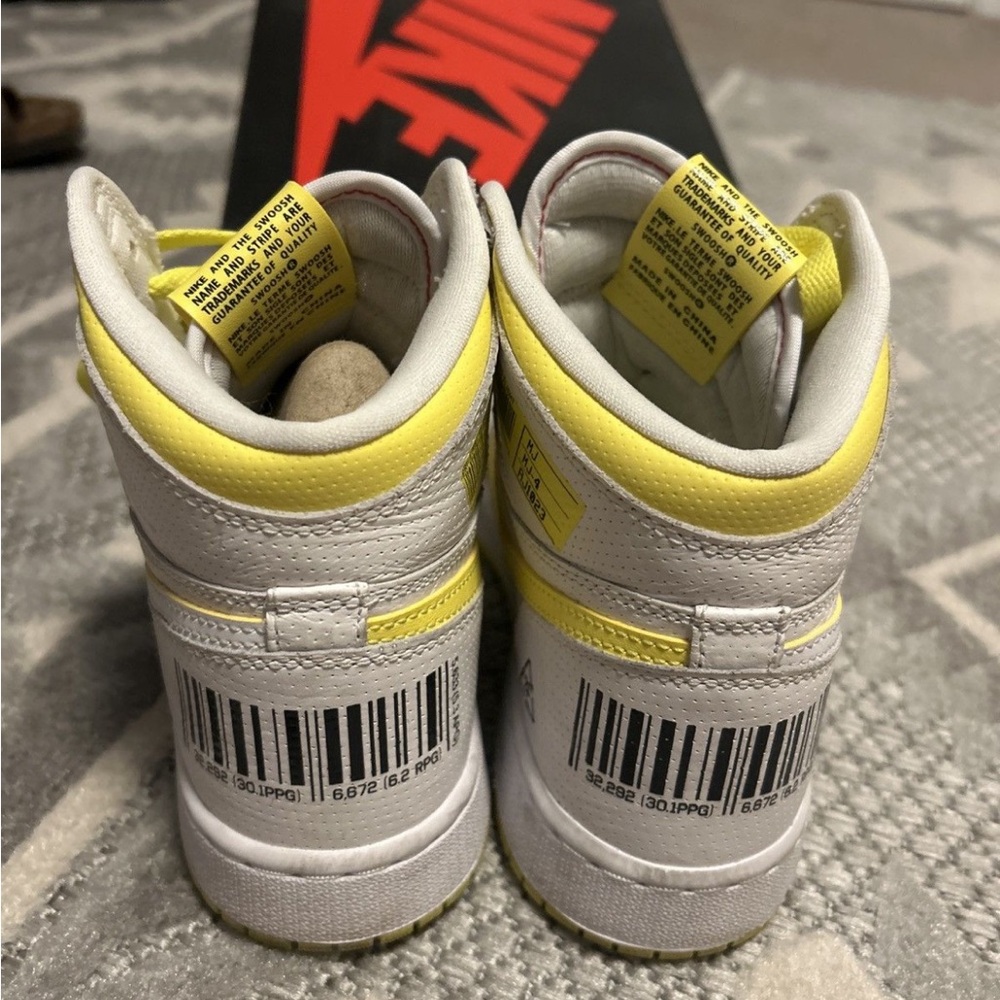 Retro Jordan 1 - Picture 7 of 11